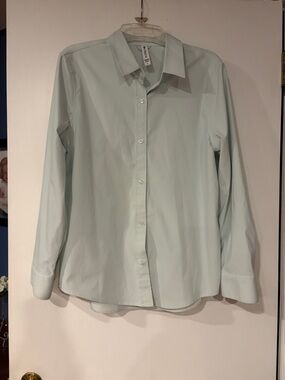 Athleta Men's Light Mint Button-Up Dress Shirt